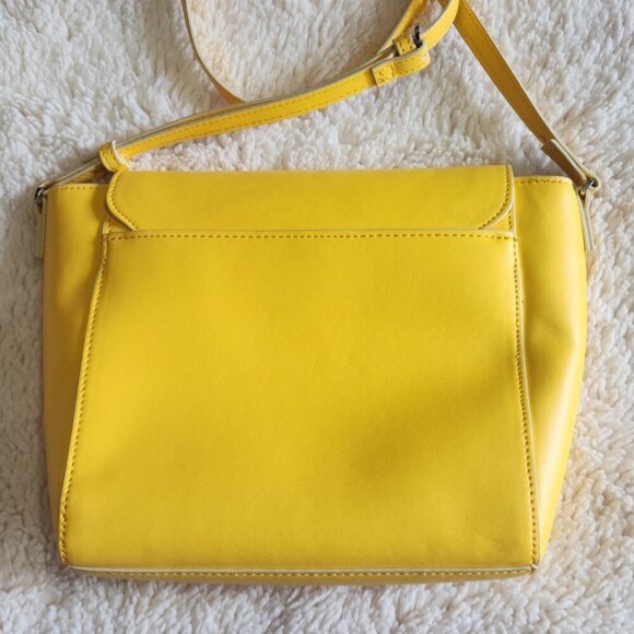 Vera Bradley Yellow Small bag with magnet lid - Picture 2 of 3